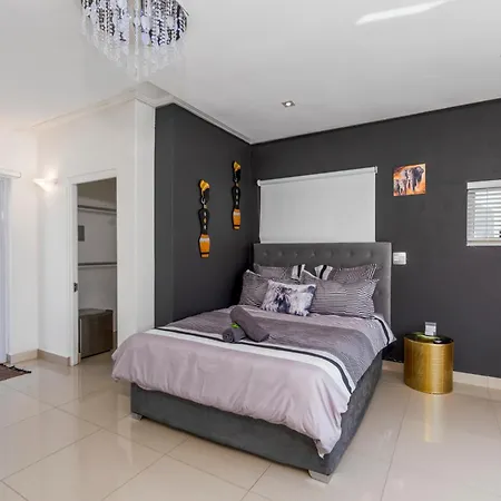 Bed And Breakfast Villa Livadia Cape Town Exterior photo