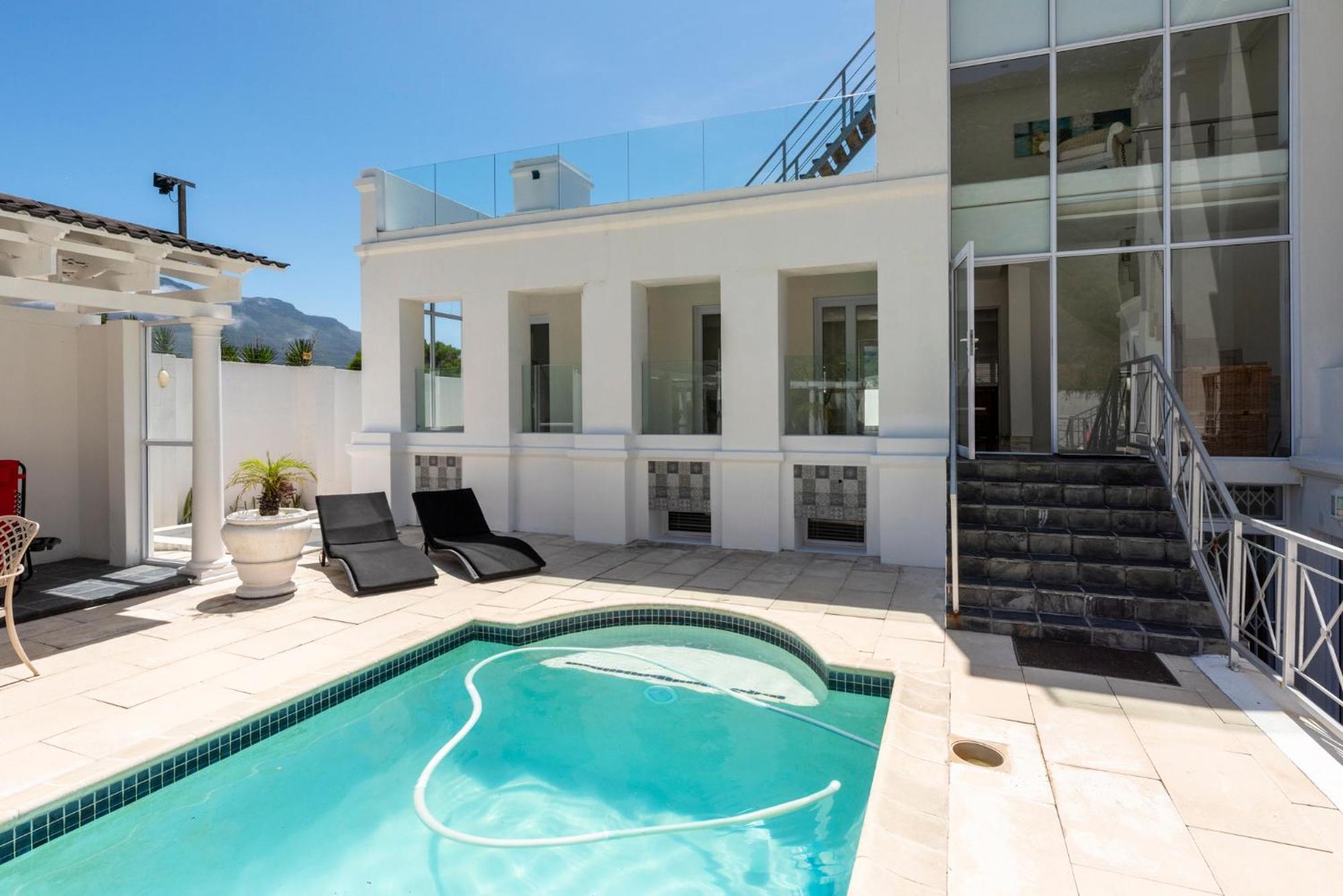 Livadia * Cape Town
