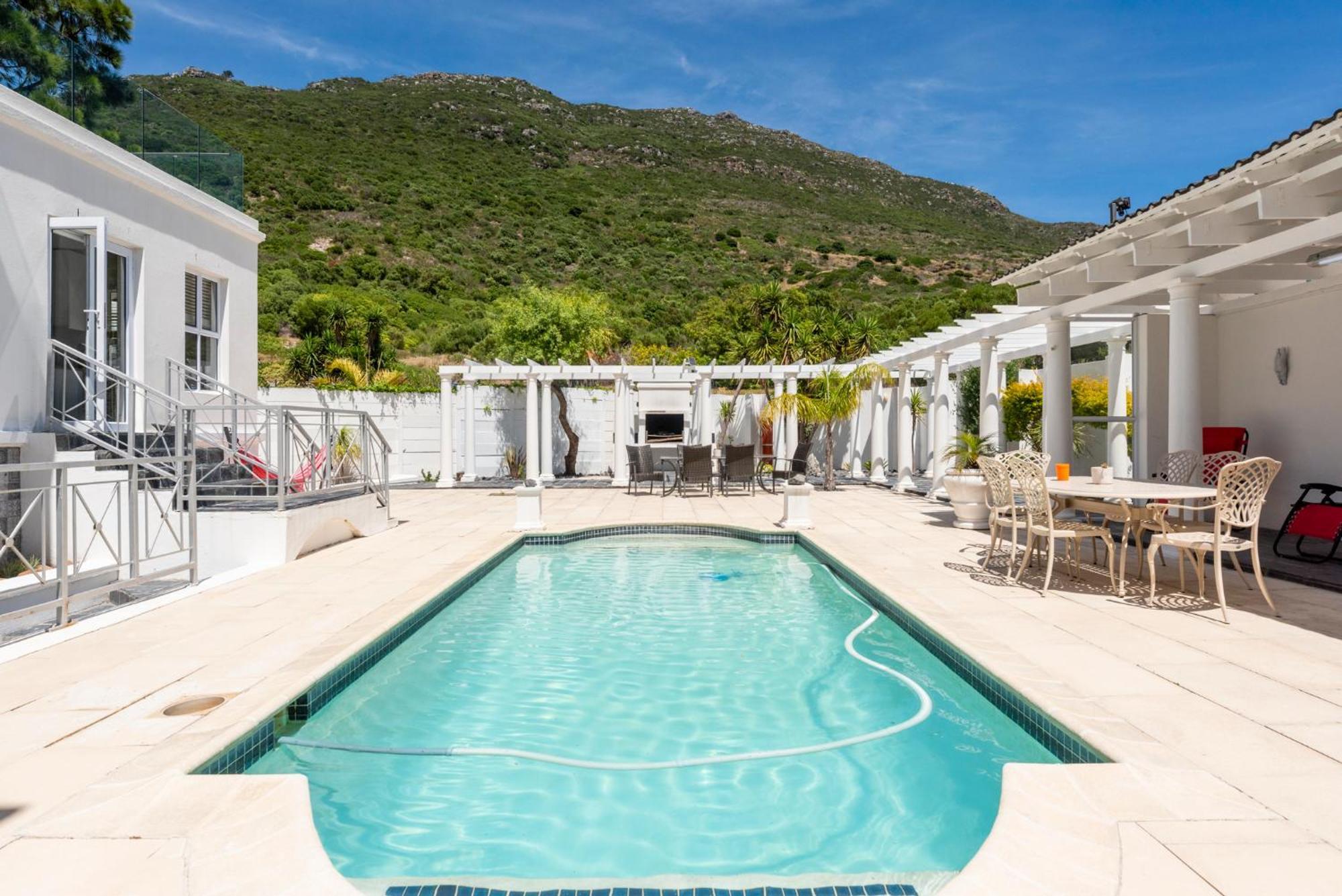 Bed & Breakfast Livadia Cape Town